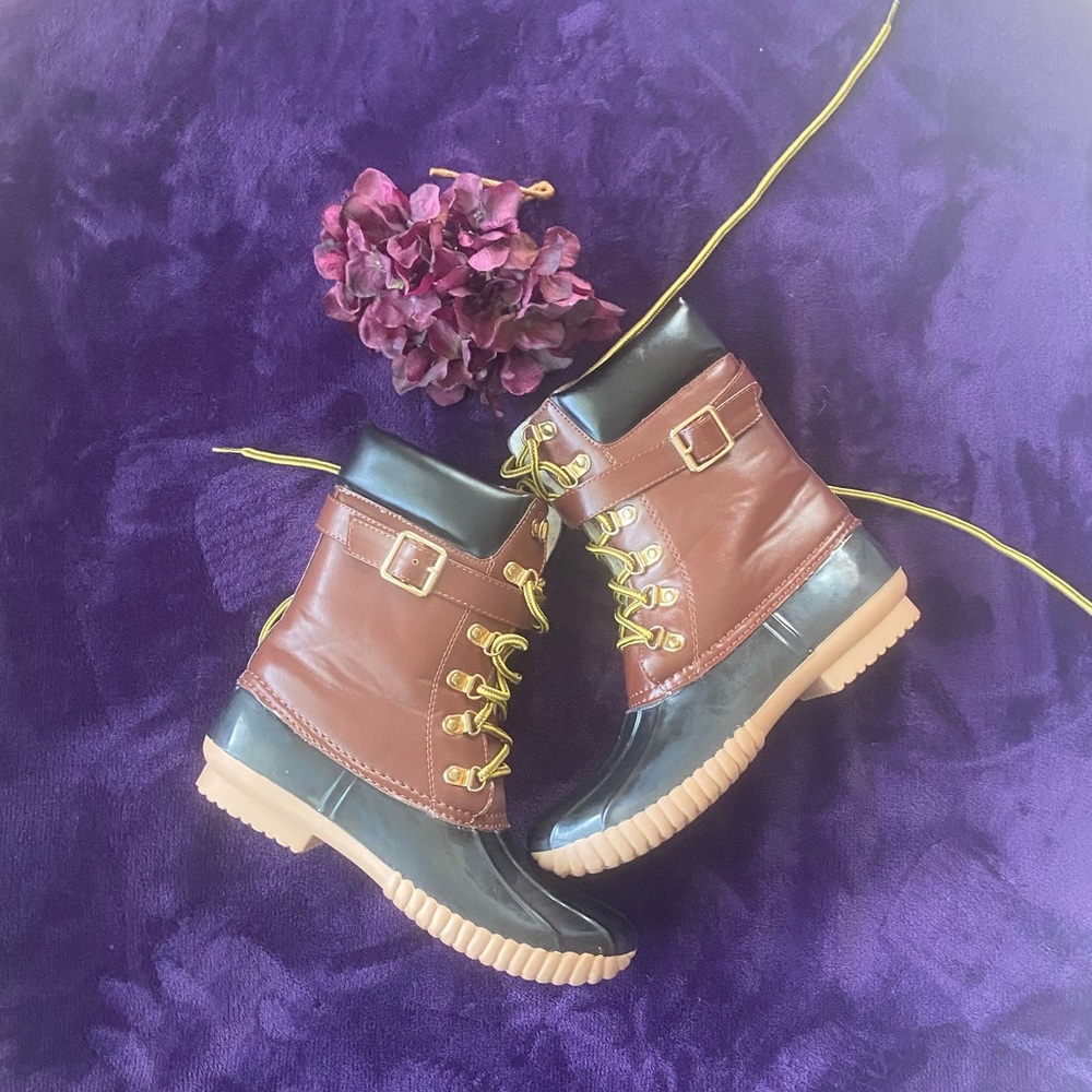 Duck style boots!